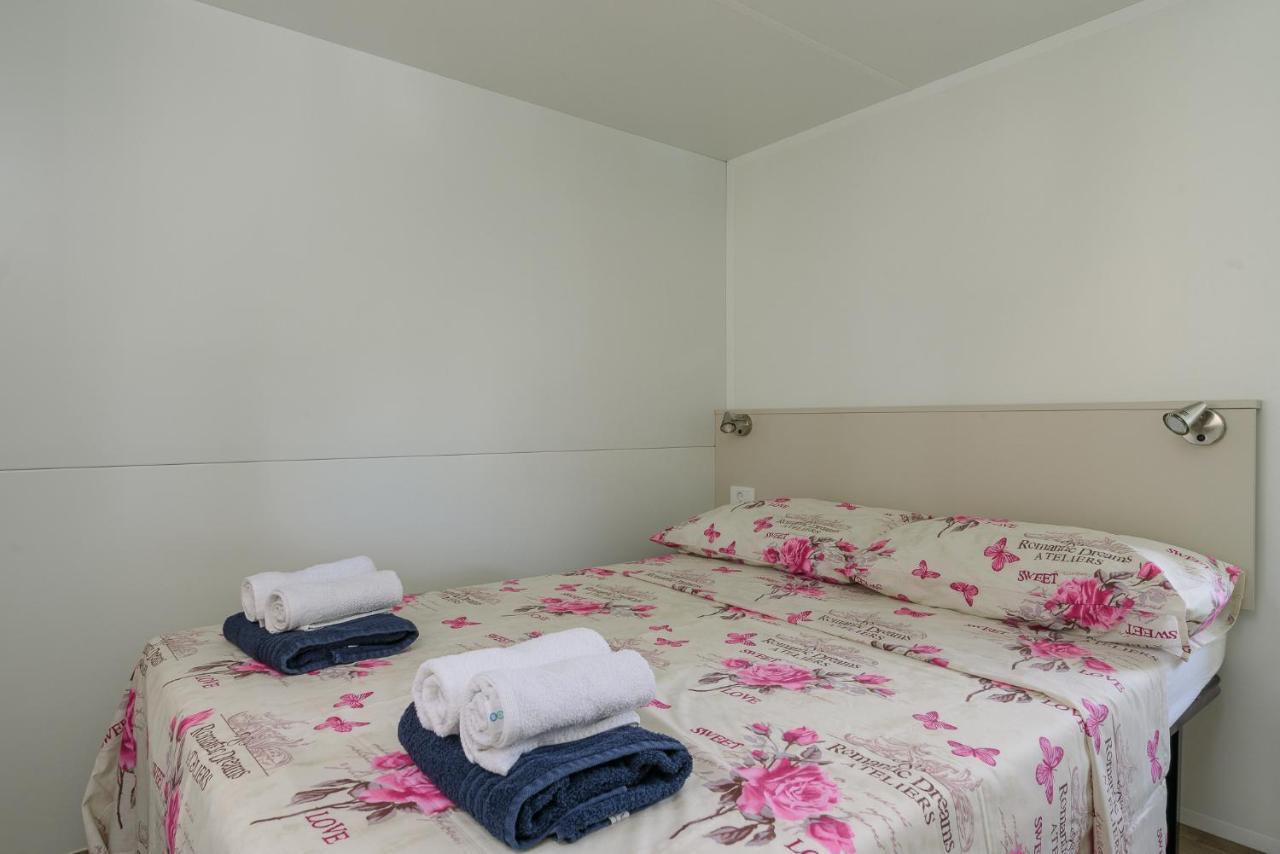 Salve Croatia Mobile Homes In Amadria Park Trogir Seget Vranjica Exterior photo