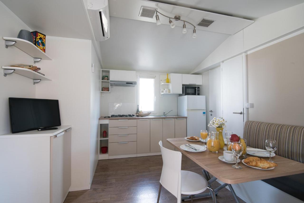 Salve Croatia Mobile Homes In Amadria Park Trogir Seget Vranjica Exterior photo