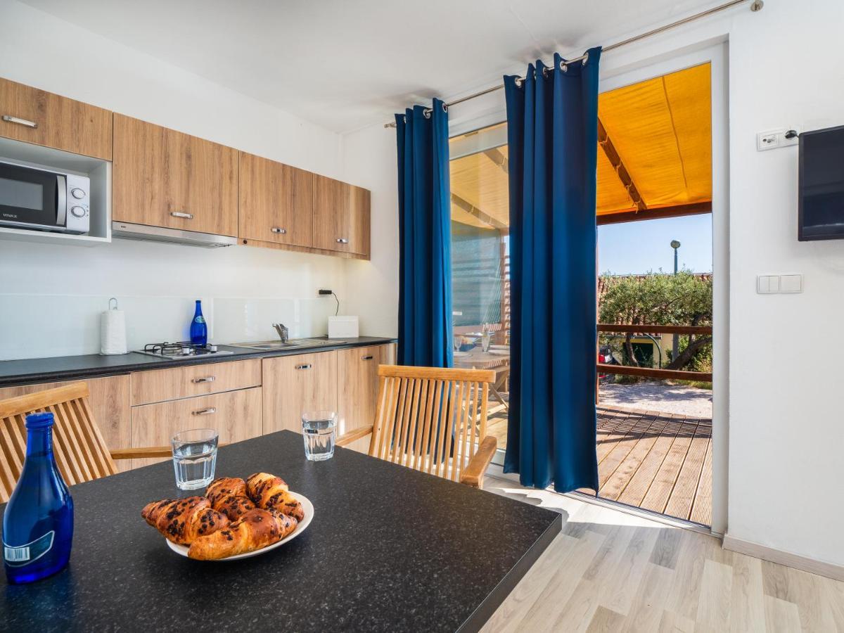 Salve Croatia Mobile Homes In Amadria Park Trogir Seget Vranjica Exterior photo