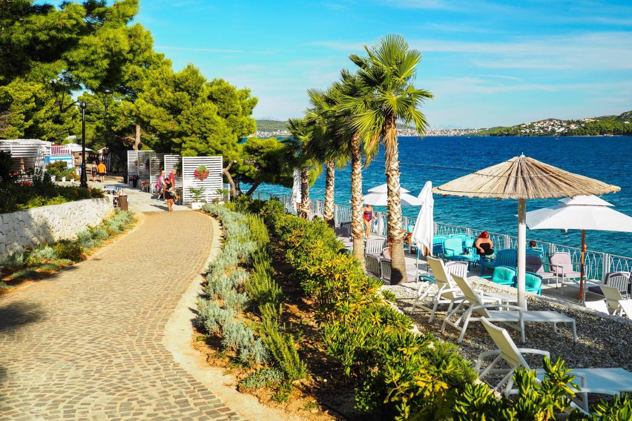 Salve Croatia Mobile Homes In Amadria Park Trogir Seget Vranjica Exterior photo
